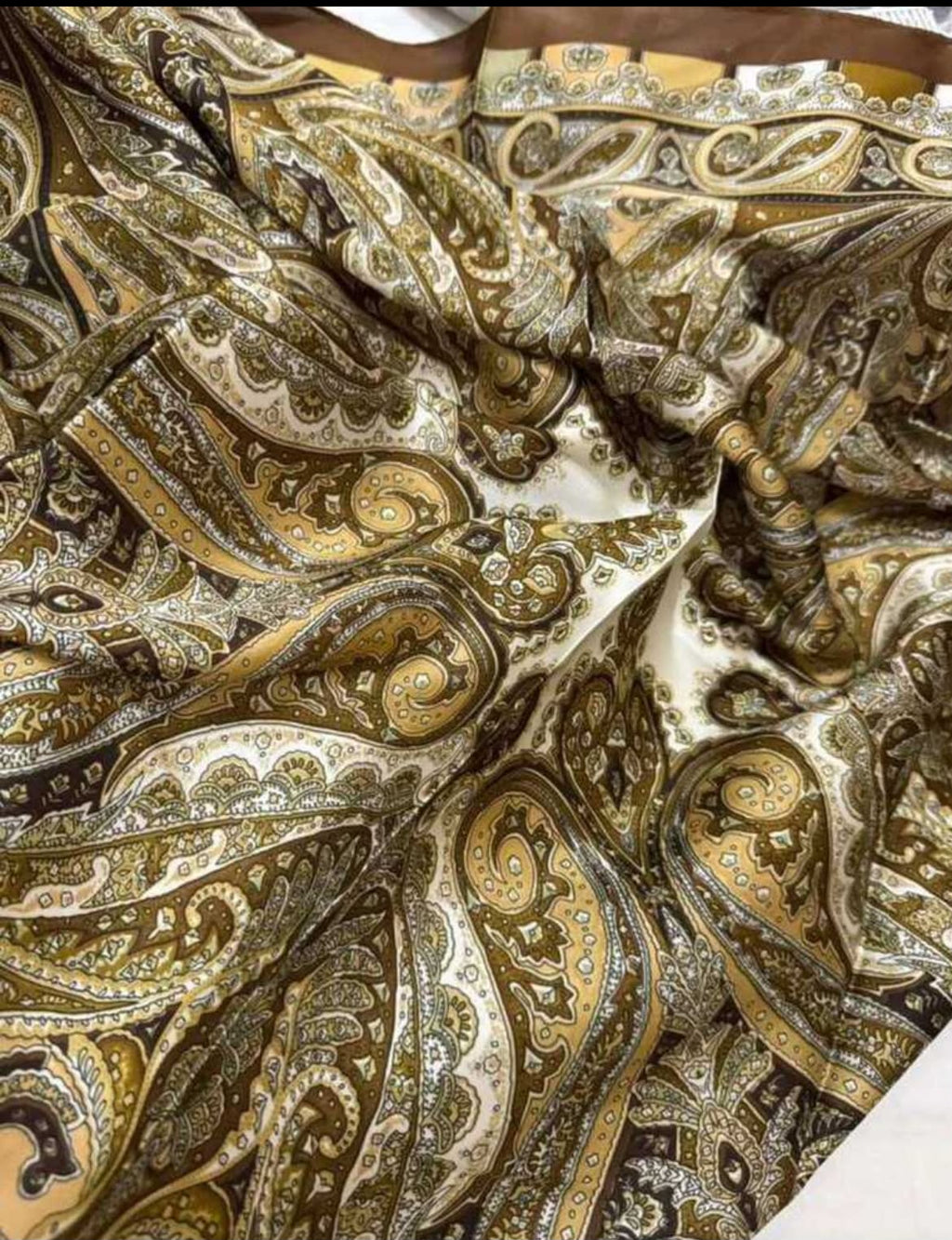 Brown Paisley Scraf